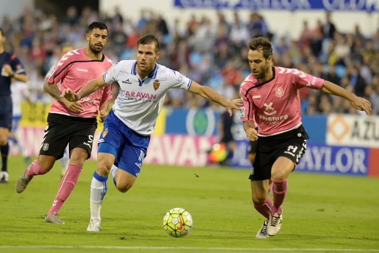 Ortuño, autor del primer gol, en un lance del partido