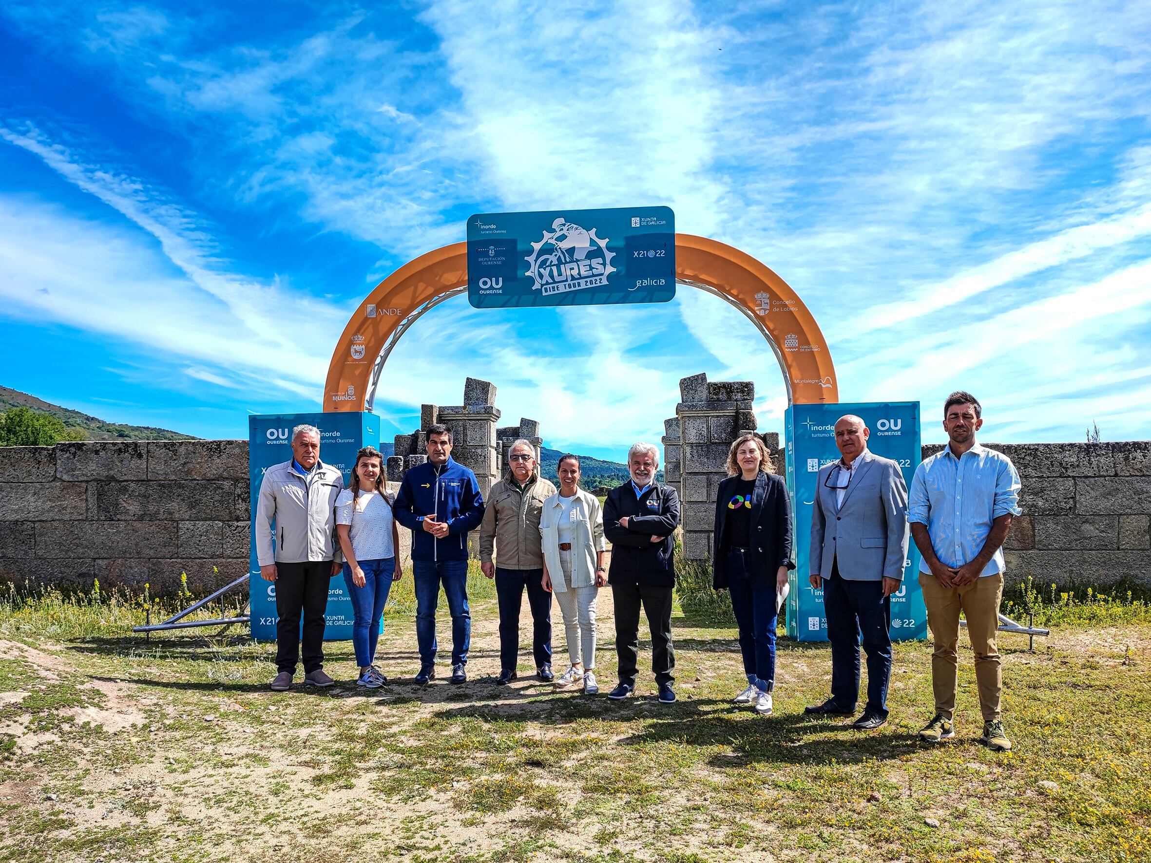 A segunda edición da Xurés Bike Tour 2002 reúne a 200 participantes