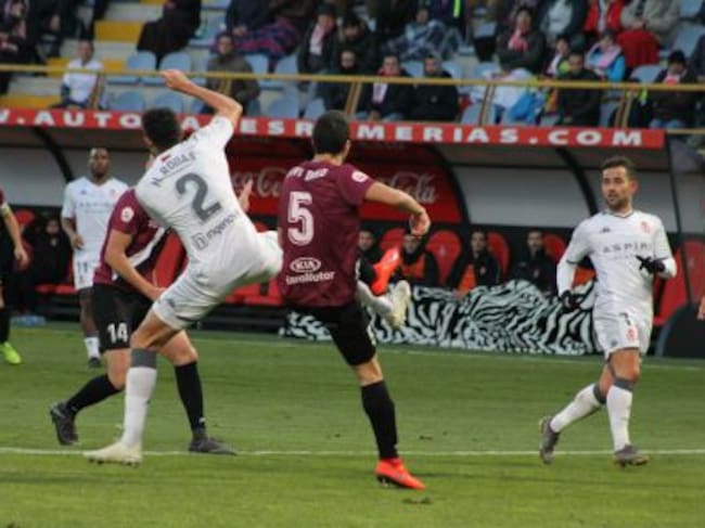 La defensa leonesa, con Rodas al mando, se mostró solvente