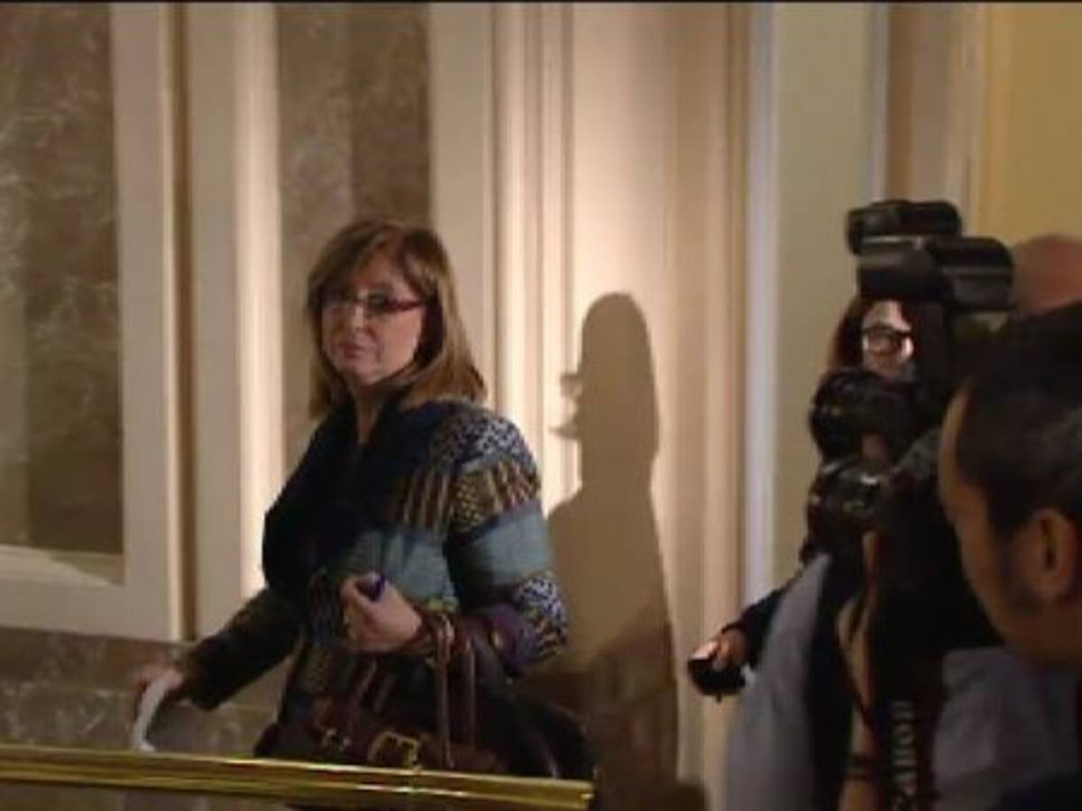 Rigau se marcha indignada del Ministerio