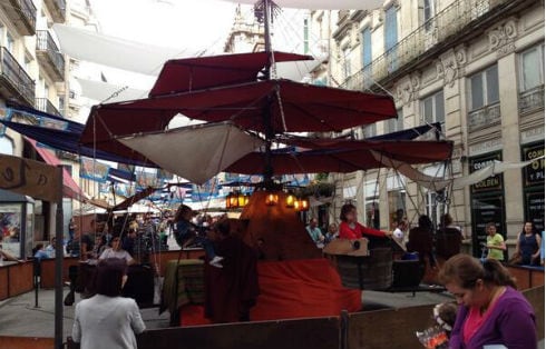 Foto de archivo del mercado medieval de las fiestas de Ourense