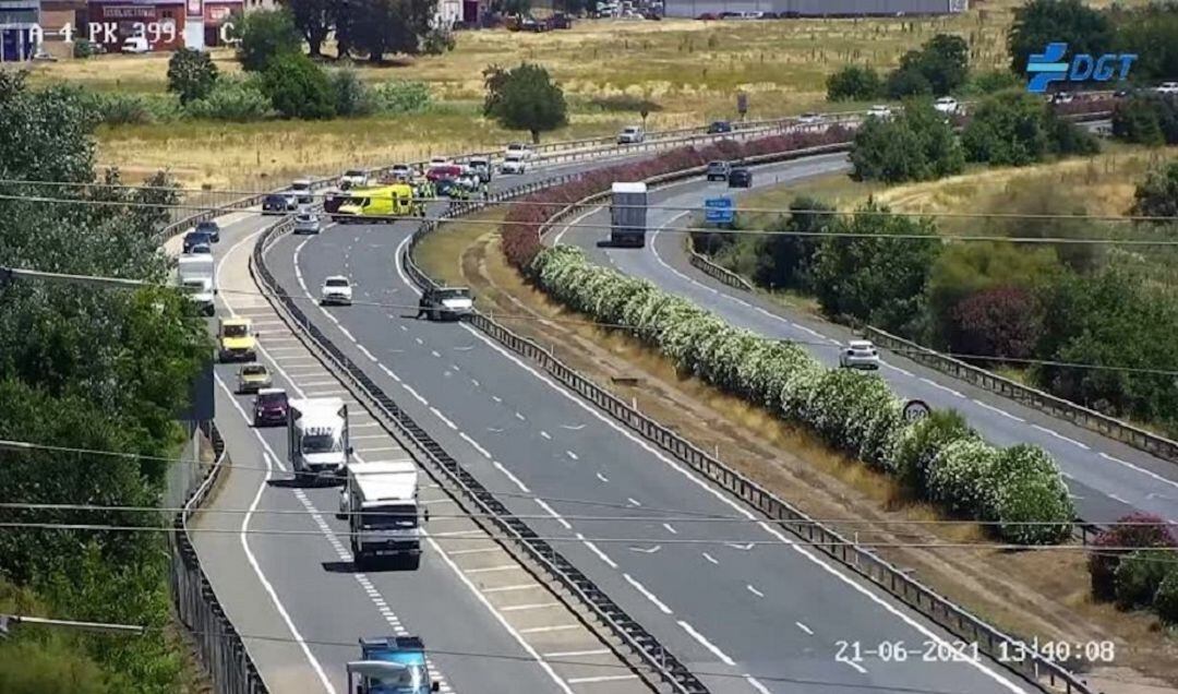 Panorámica de la A-4 a altura de Las Quemadillas en Córdoba, donde se ha producido el siniestro 