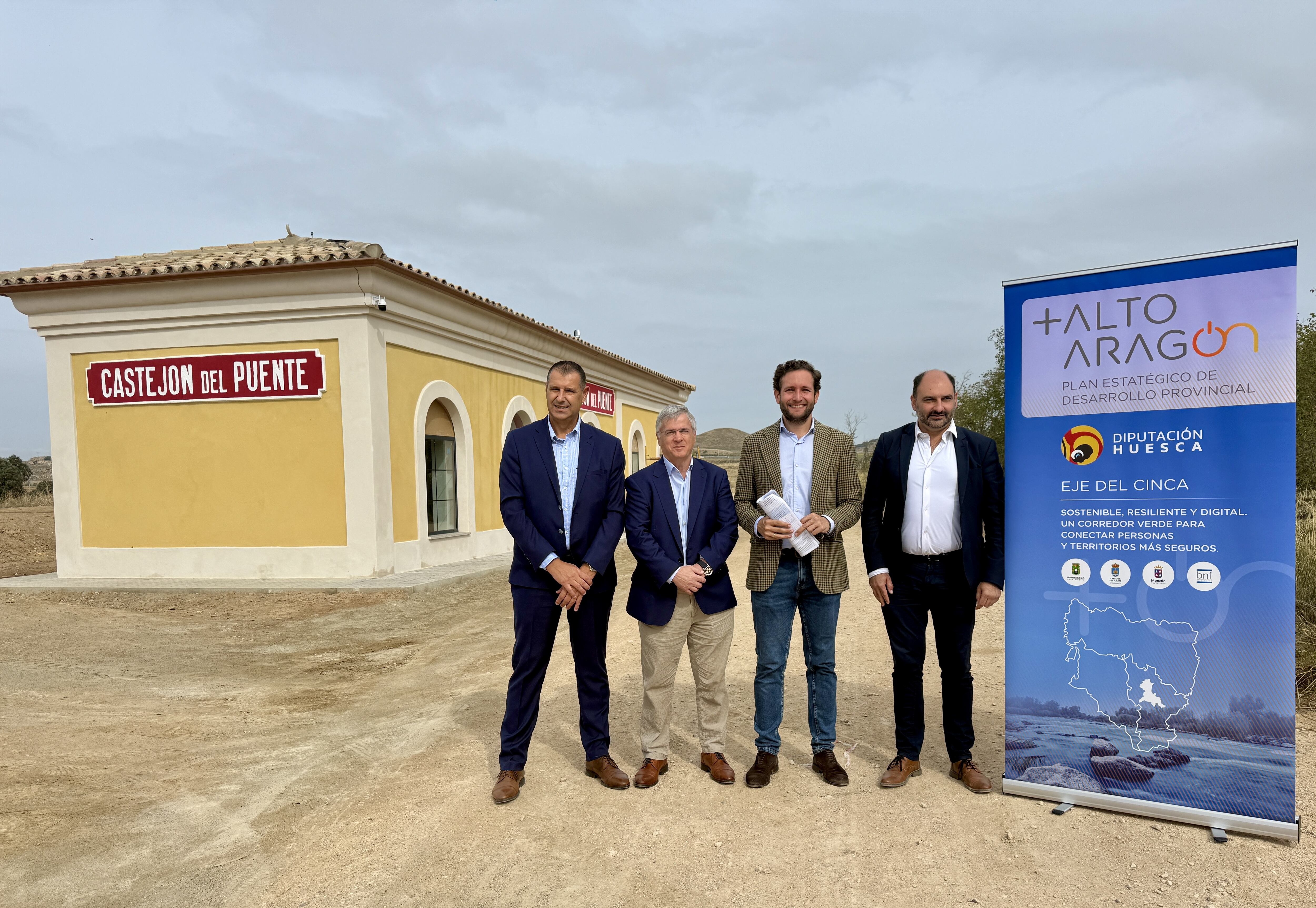 Isaac Claver junto a Fernando Torres,  Sergio Serra, y Antonio Comps. Foto: DPH