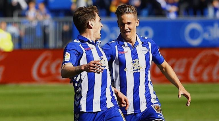 Ibai Gómez y Marcos Llorente, durante su etapa en el Alavés