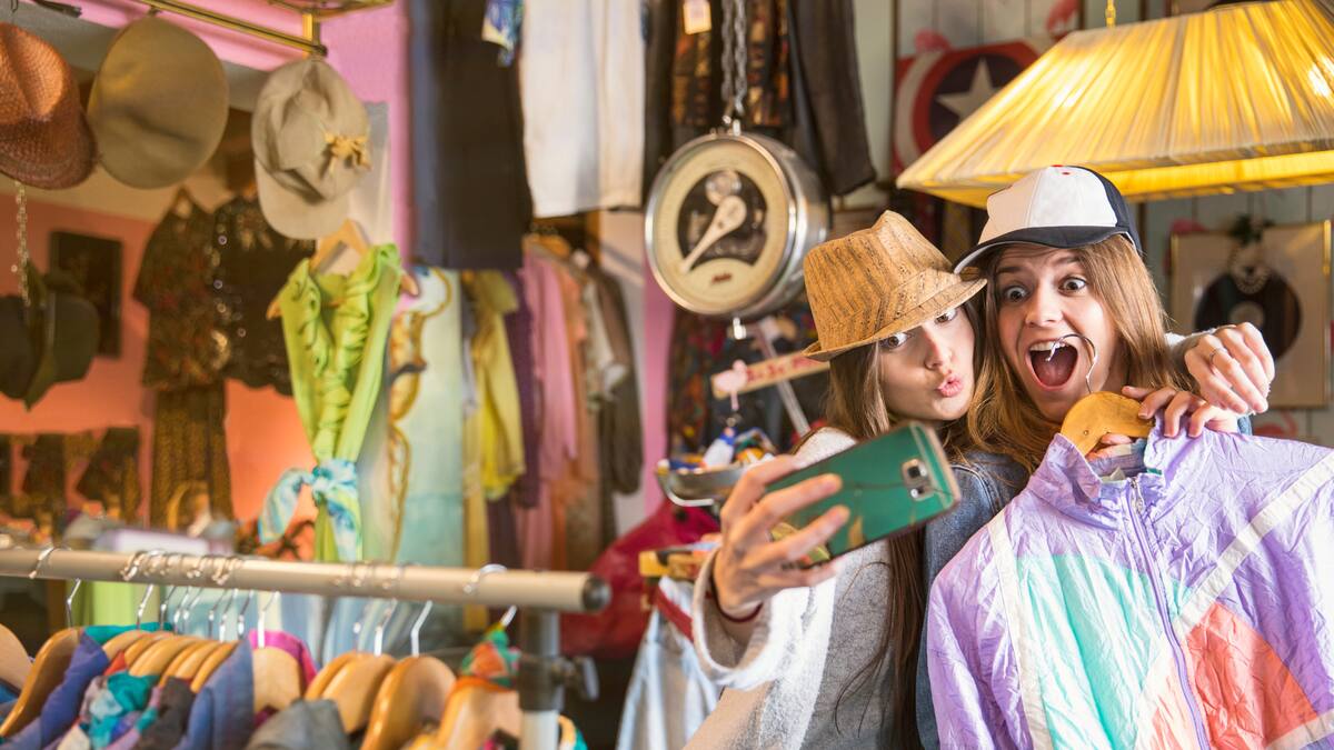 El programa 'El comercio de mi barrio' busca conocer la percepción de los adolescentes sobre el comercio local