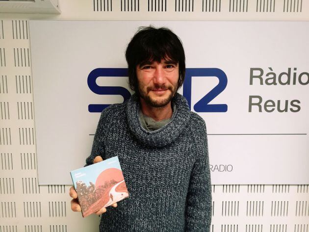 Joan Masdéu als estudis de Ràdio Reus Cadena SER