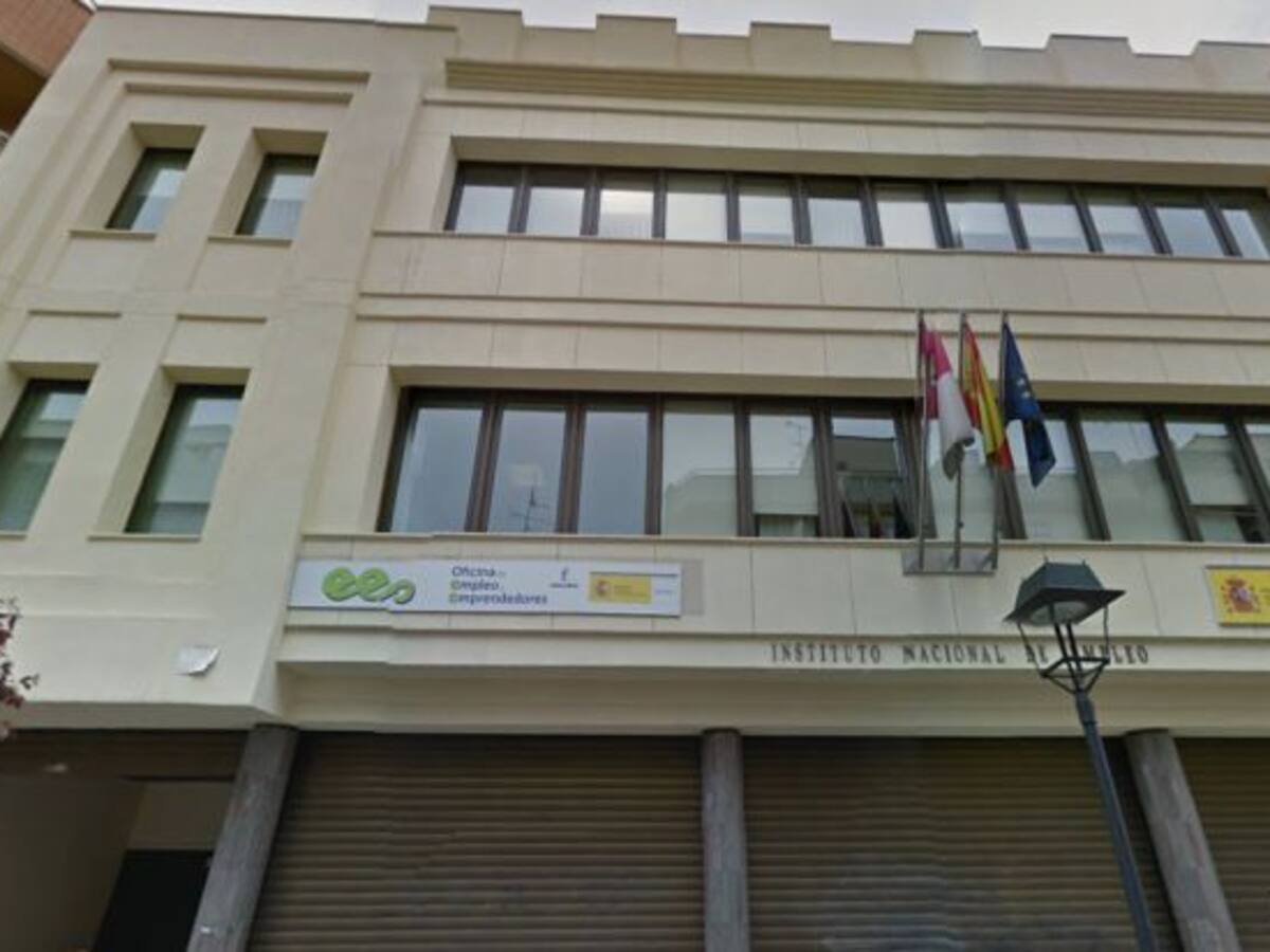 El paro baja en 72 personas en julio y en 4.200 en el último año