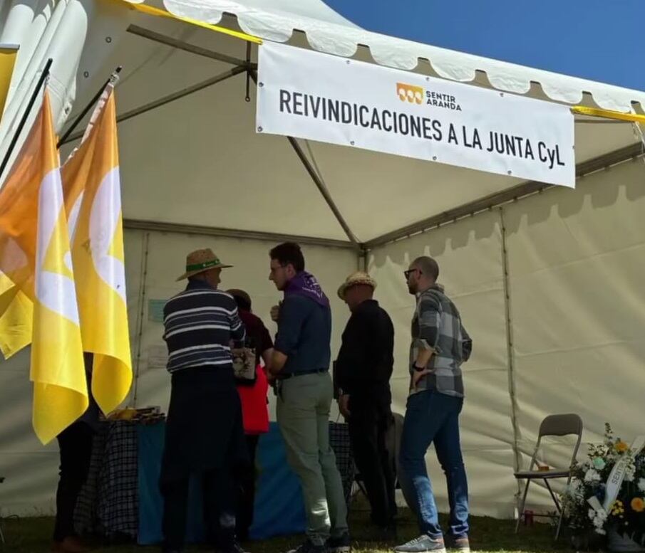 Carpa reivindicativa de Sentir Aranda en Villalar 2025