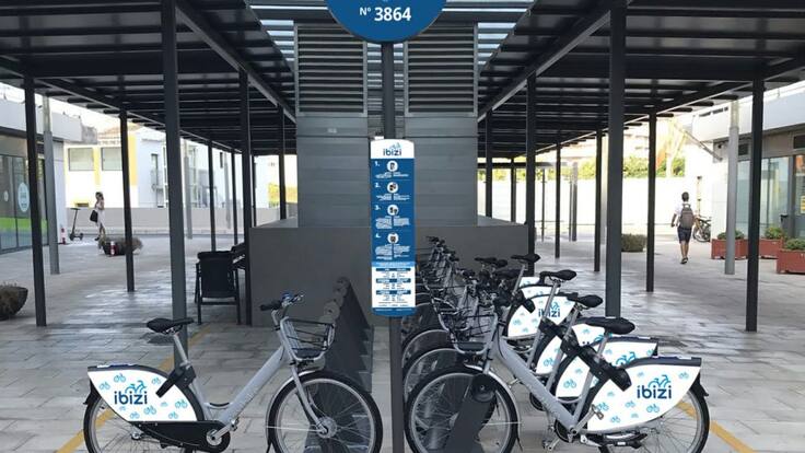 Nosotros ya lo hemos probado: así es el nuevo servicio de bicicleta compartida de Ibiza