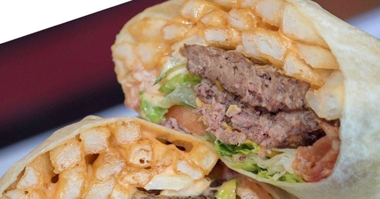 La nueva moda culinaria de Nueva York, mitad burrito mitad hamburguesa.