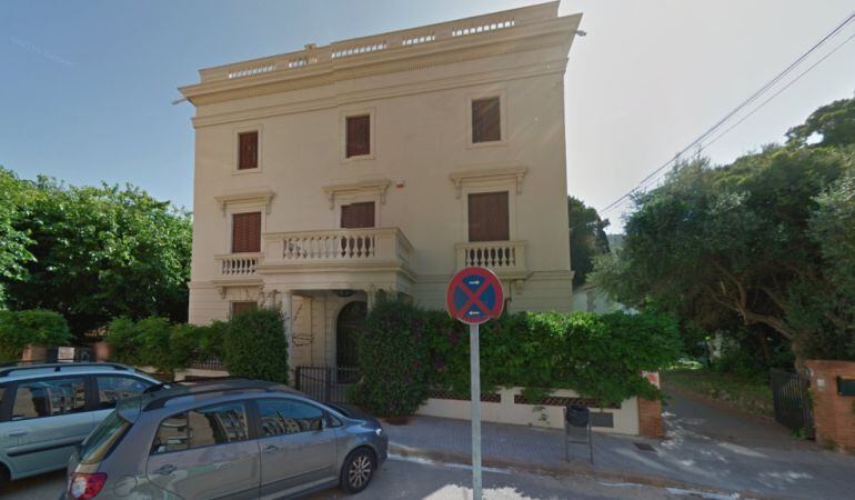 Façana de la Residència Ítaca a Arenys de Mar