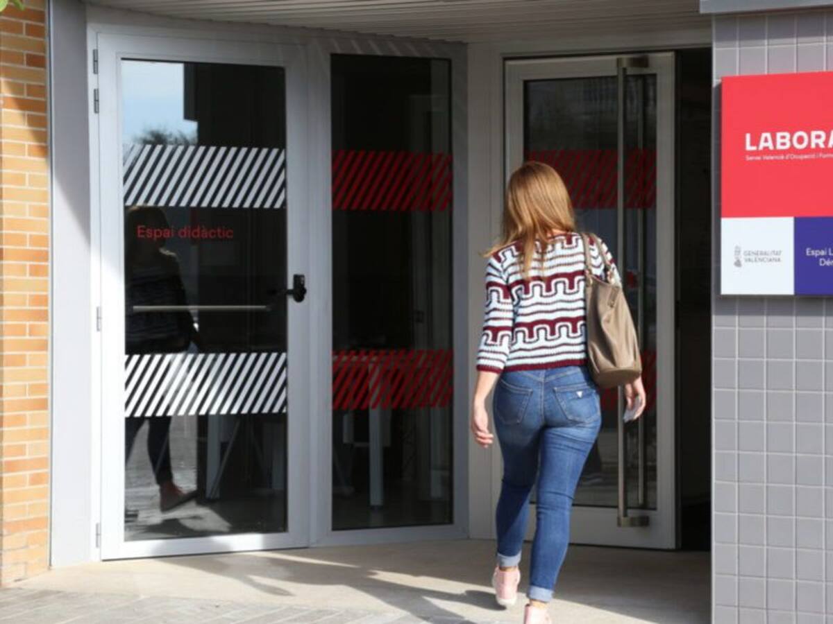El paro en la Comunitat Valenciana baja en 206 personas