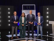 MÉRIDA, 18/12/2025.- El ente público de RTVE organiza una debate con motivo de las elecciones extremeñas, con presencia de los candidatos a la Presidencia de la Junta de Extremadura de PSOE (Miguel Ángel Gallardo), Vox (Óscar Fernández Calle) y Unidas por Extremadura (Irene de Miguel), pues la candidata del PP, María Guardiola, ha declinado participar. EFE/Jero Morales