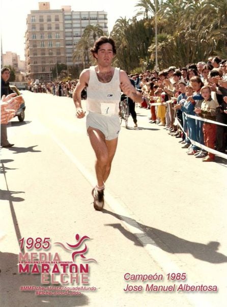 José Manuel Albentosa, ganador de la Media Maratón de Elche