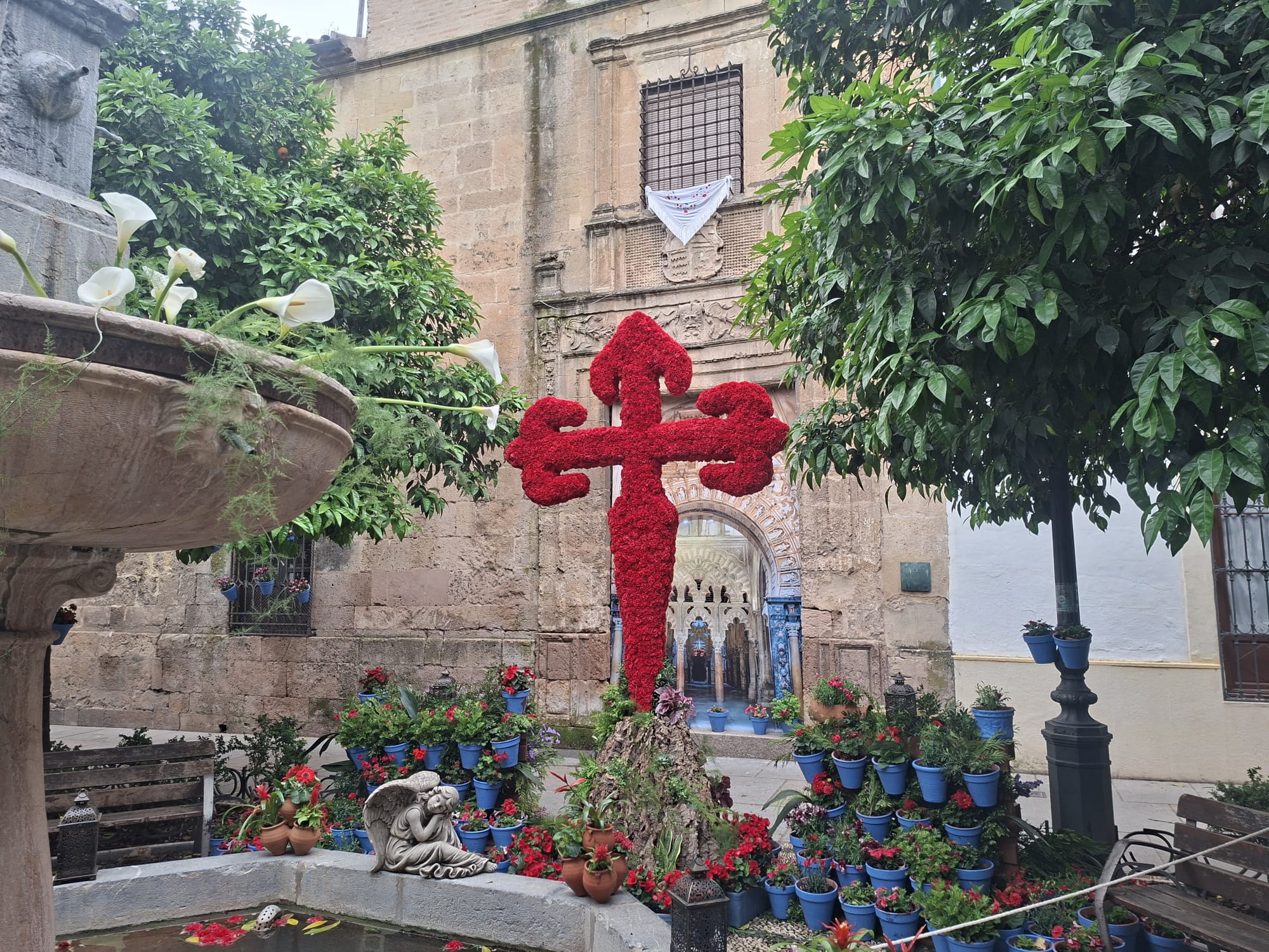 Cruz de la hermandad de Santiago, en San Andrés