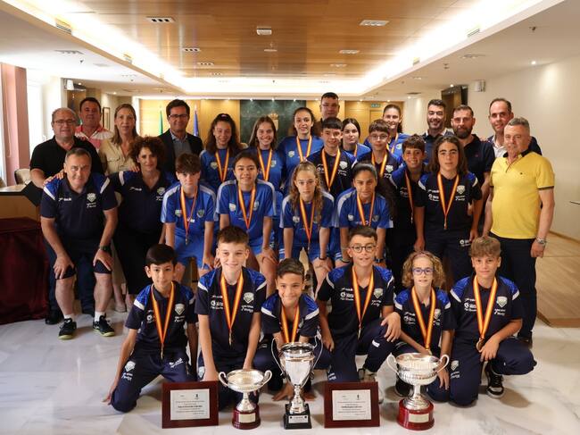 El Ayuntamiento de El Ejido recibe a sus campeones.