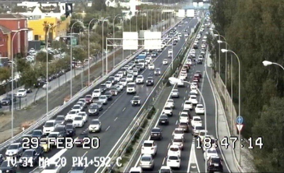 Acceso a Playa Mayor por el Parador de Golf este sábado