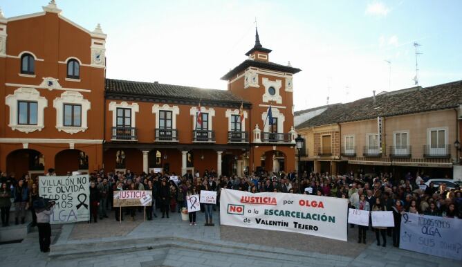 Concentración de apoyo a la familia de Olga Sangrador el 27 de octubre