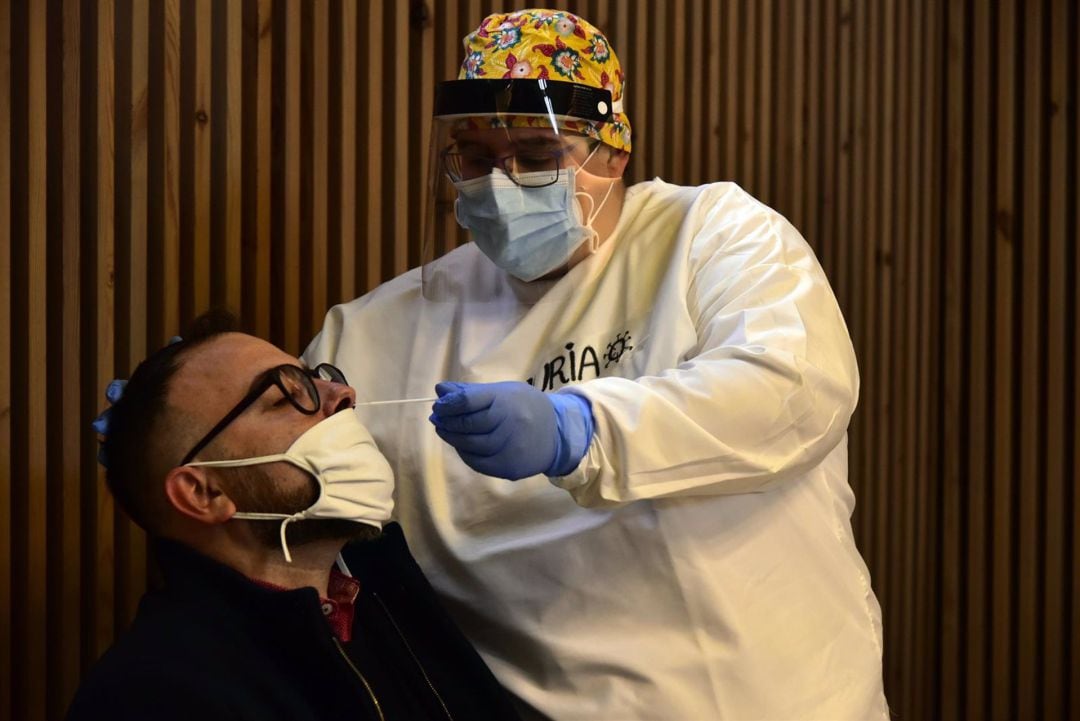 Un paciente se somete a un test PCR.