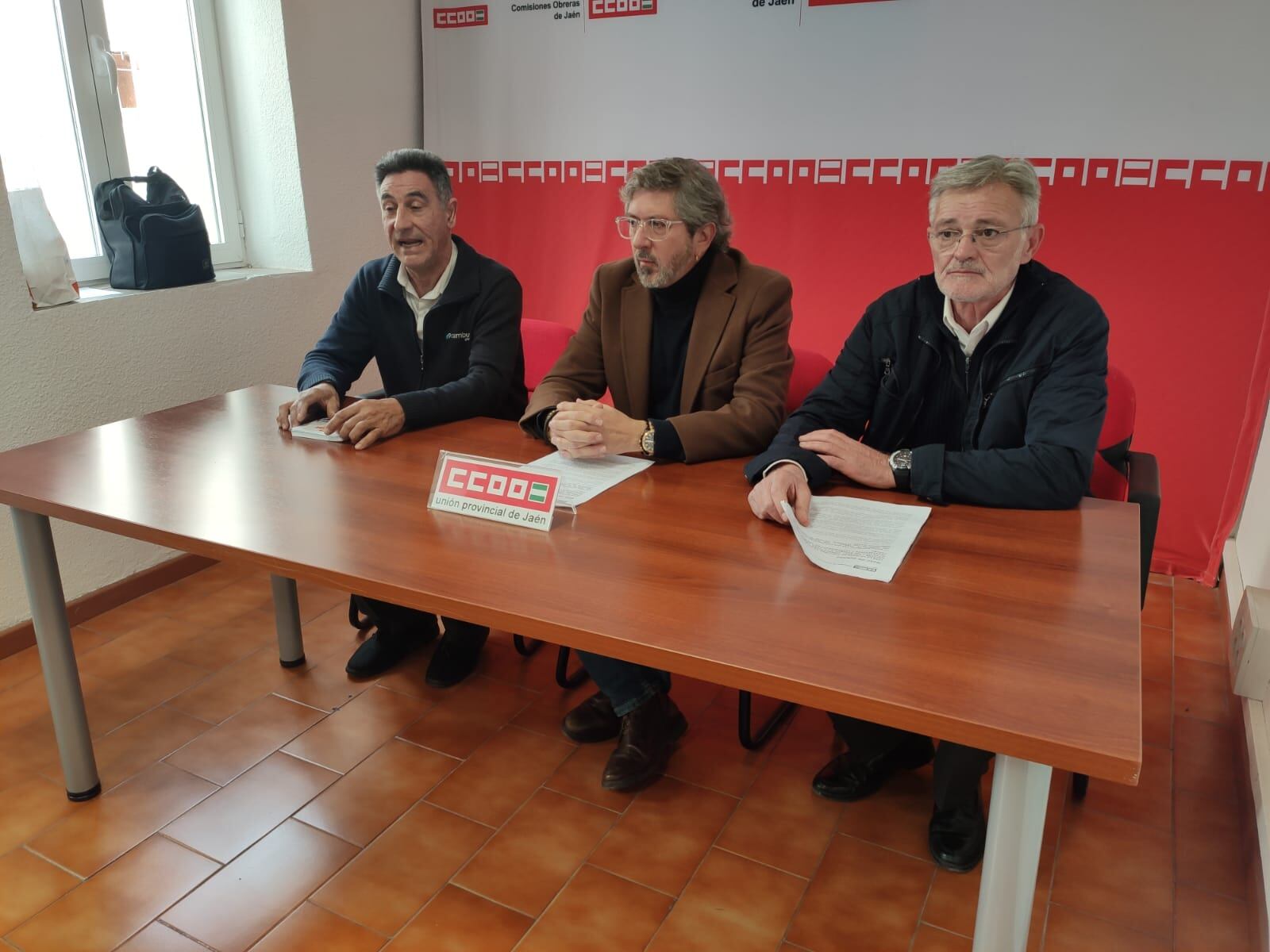 Rueda de prensa con dirigentes de CCOO y representantes sindicales de Cambús en Jaén