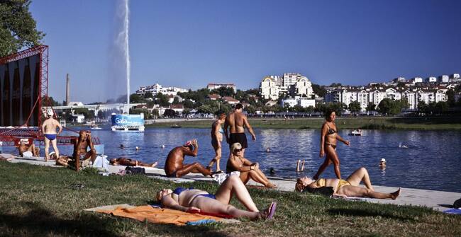 El sol es uno de los grandes enemigos de la piel en todas las edades, también en los mayores.