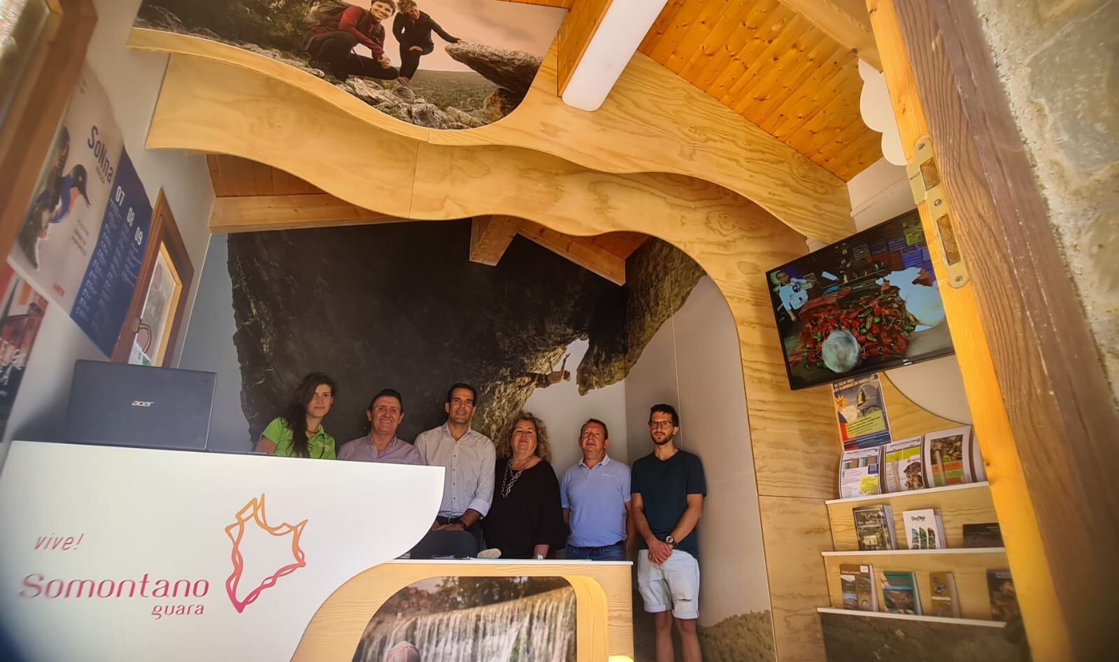 Punto informativo en Rodellar