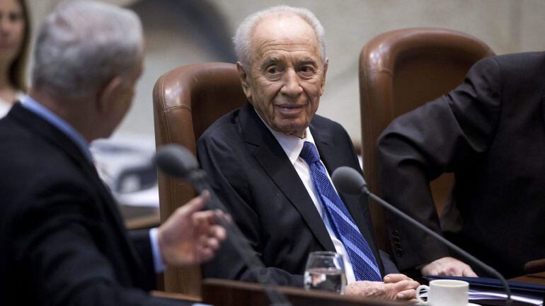 El expresidente israelí Simo Peres durante una ceremonia con motivo del 65 aniversario del Knesset en Jerusalén (Israel).