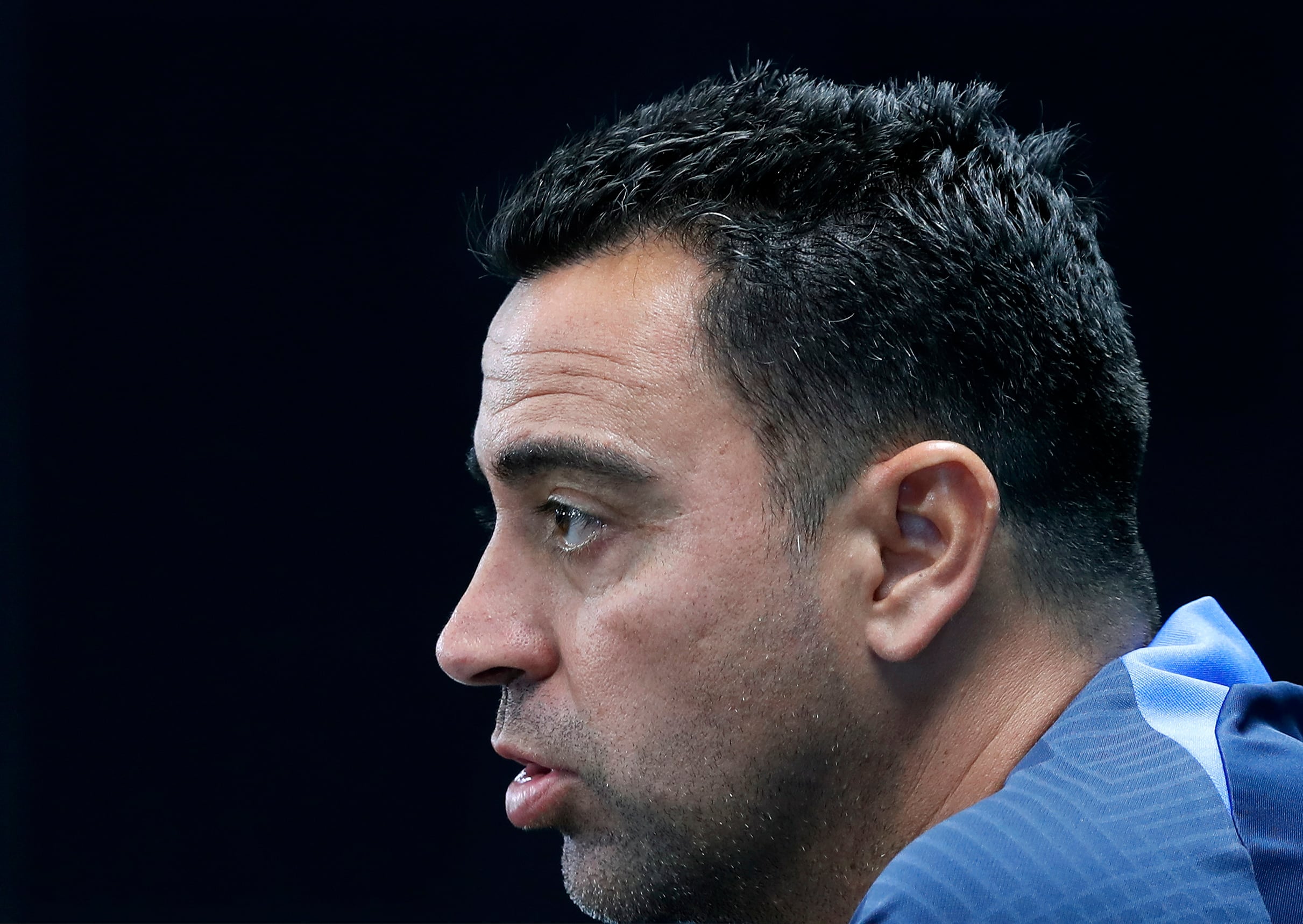 El entrenador del FC Barcelona, Xavi Hernández, durante la rueda de prensa ofrecida este mediodía en las instalaciones de la ciudad deportiva Joan Gamper de Sant Joan Despí (Barcelona), previa al partido que jugarán mañana frente al RC Celta de Vigo