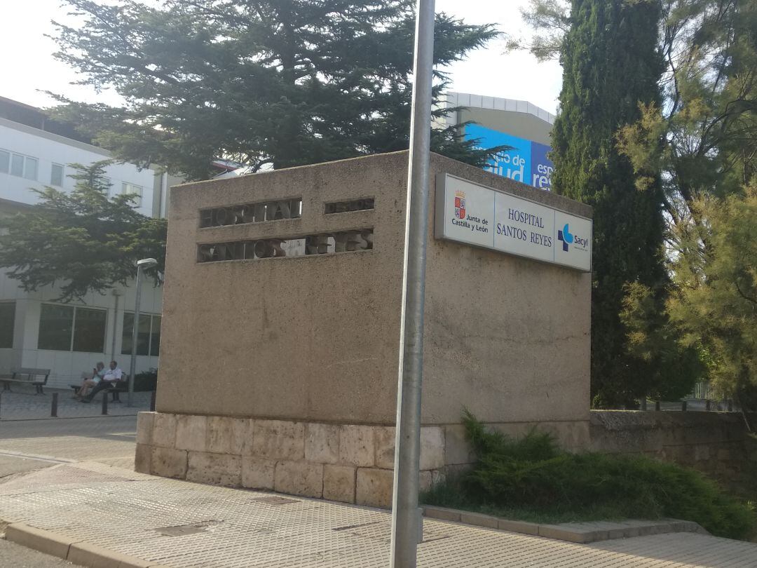 Entrada del Hospital Santos Reyes de Aranda