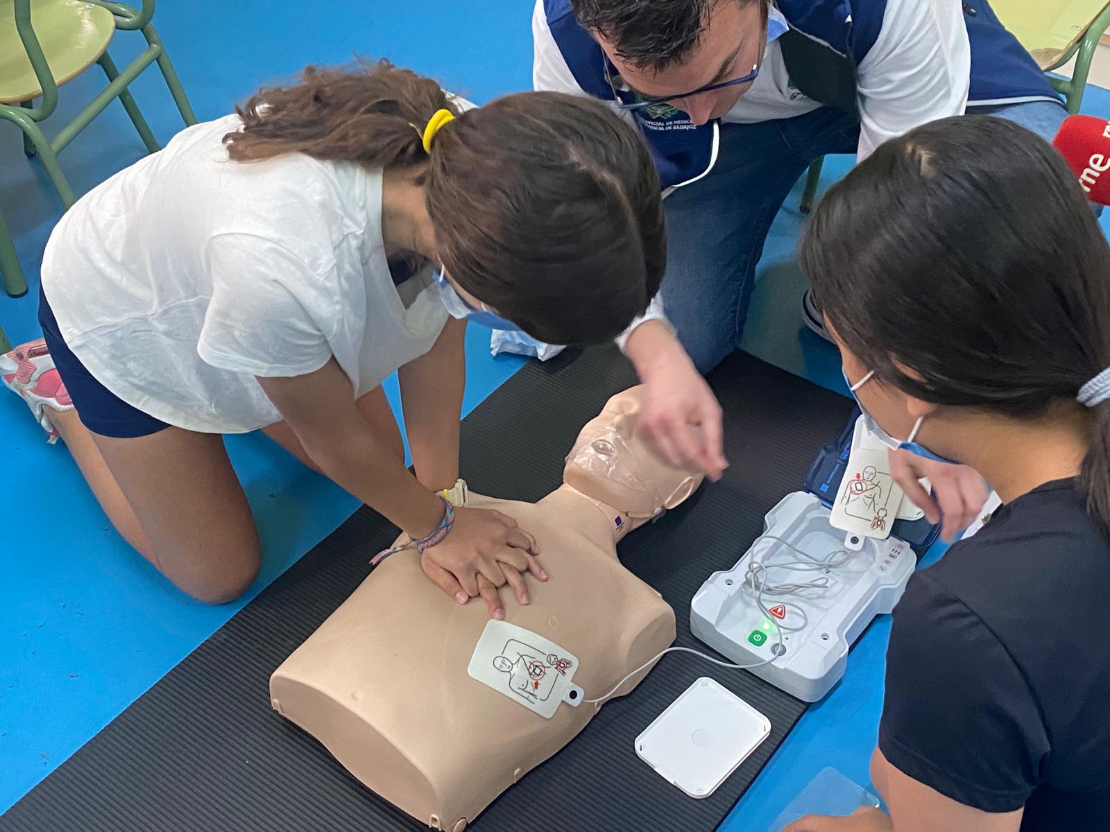 Jornada &quot;Fórmate para salvar vidas&quot; en el Colegio Trajano de Mérida