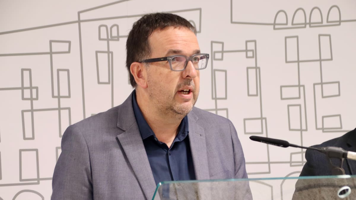 El alcalde de Vic culpa la inmigración del "colapso" de los servicios públicos: "Tenemos mucha gente mayor a la que no podemos atender"