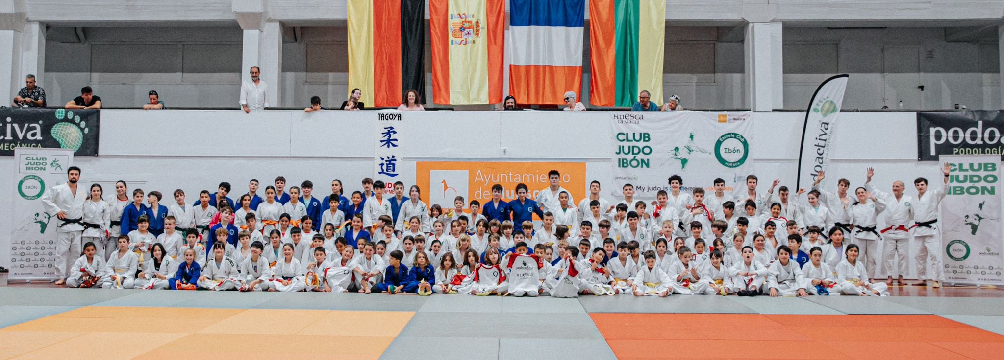 Participantes en la jornada del Club Ibón de Huesca