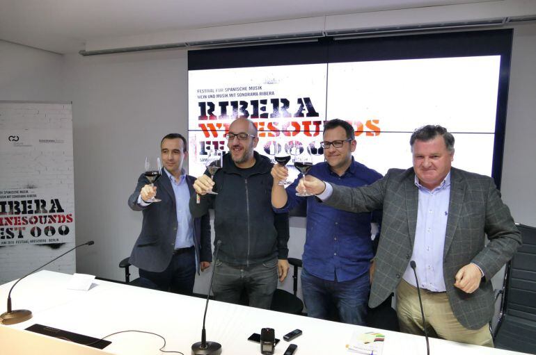 El presidente del consejo regulador durante la presentación del festival