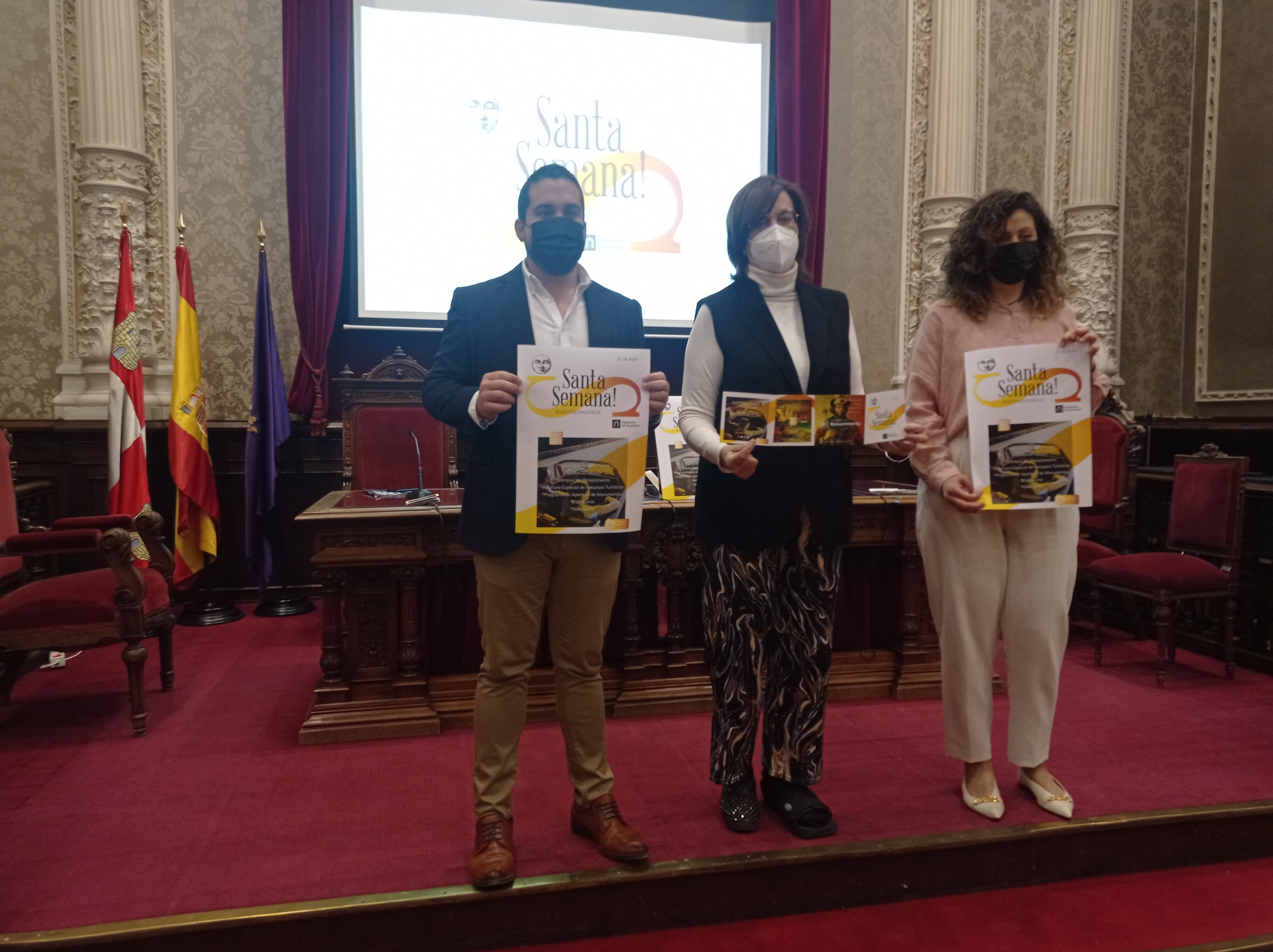 Presentación de la oferta turística de la Diputación para Semana Santa. Francisco Pérez, Ángeles Armisén y Carolina Valbuena