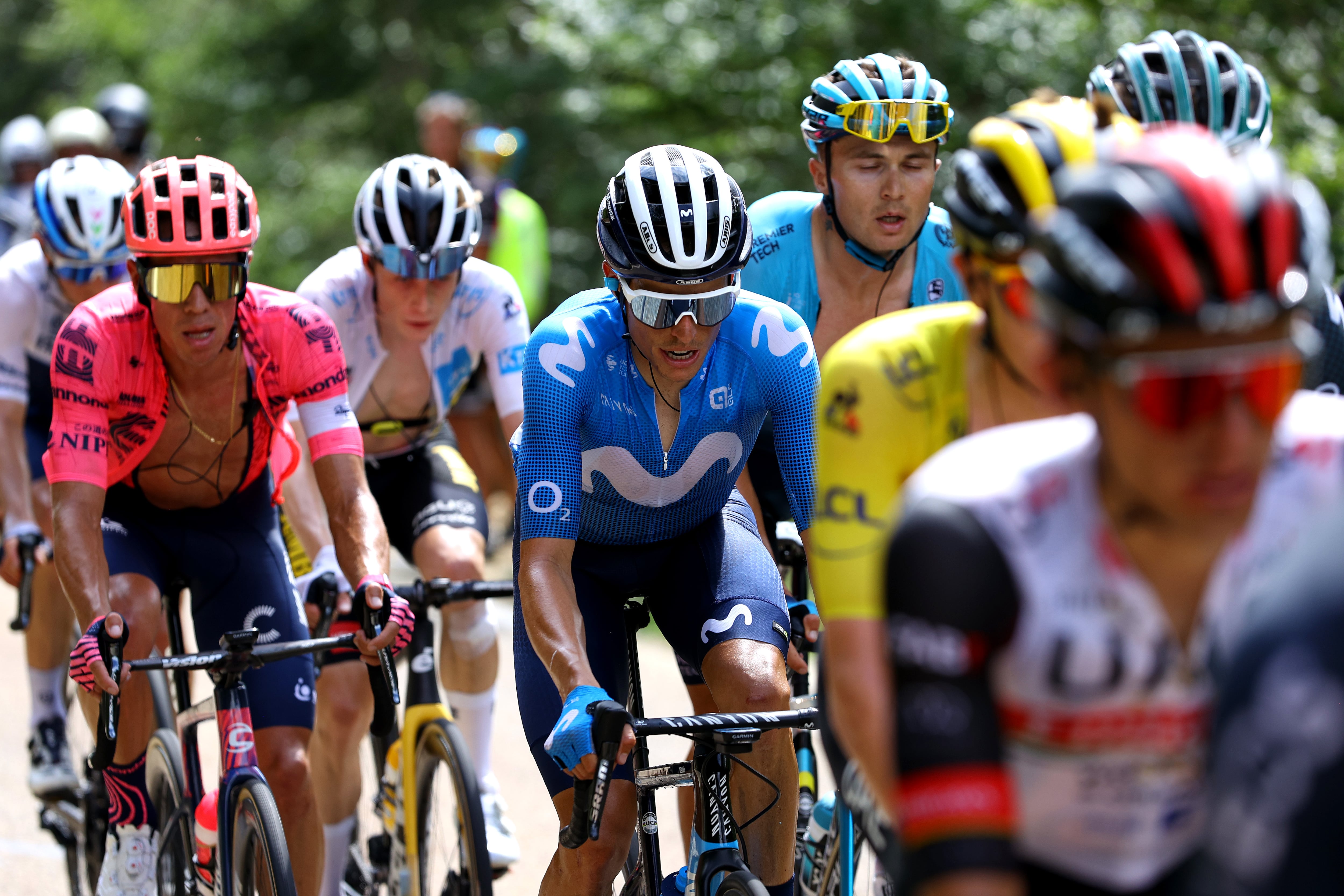 Enric Mas, durante una etapa de Tour de Francia de 2021