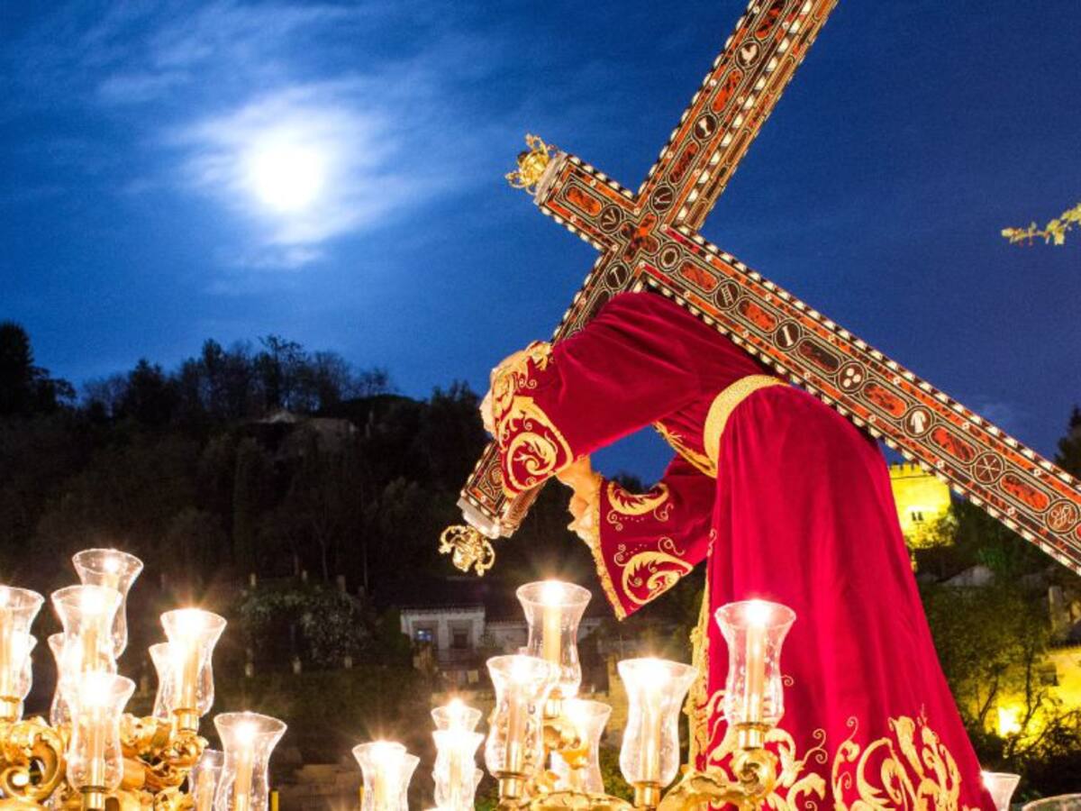 Una pintura de Dorian Clarck, cartel del cententario del Vía Crucis