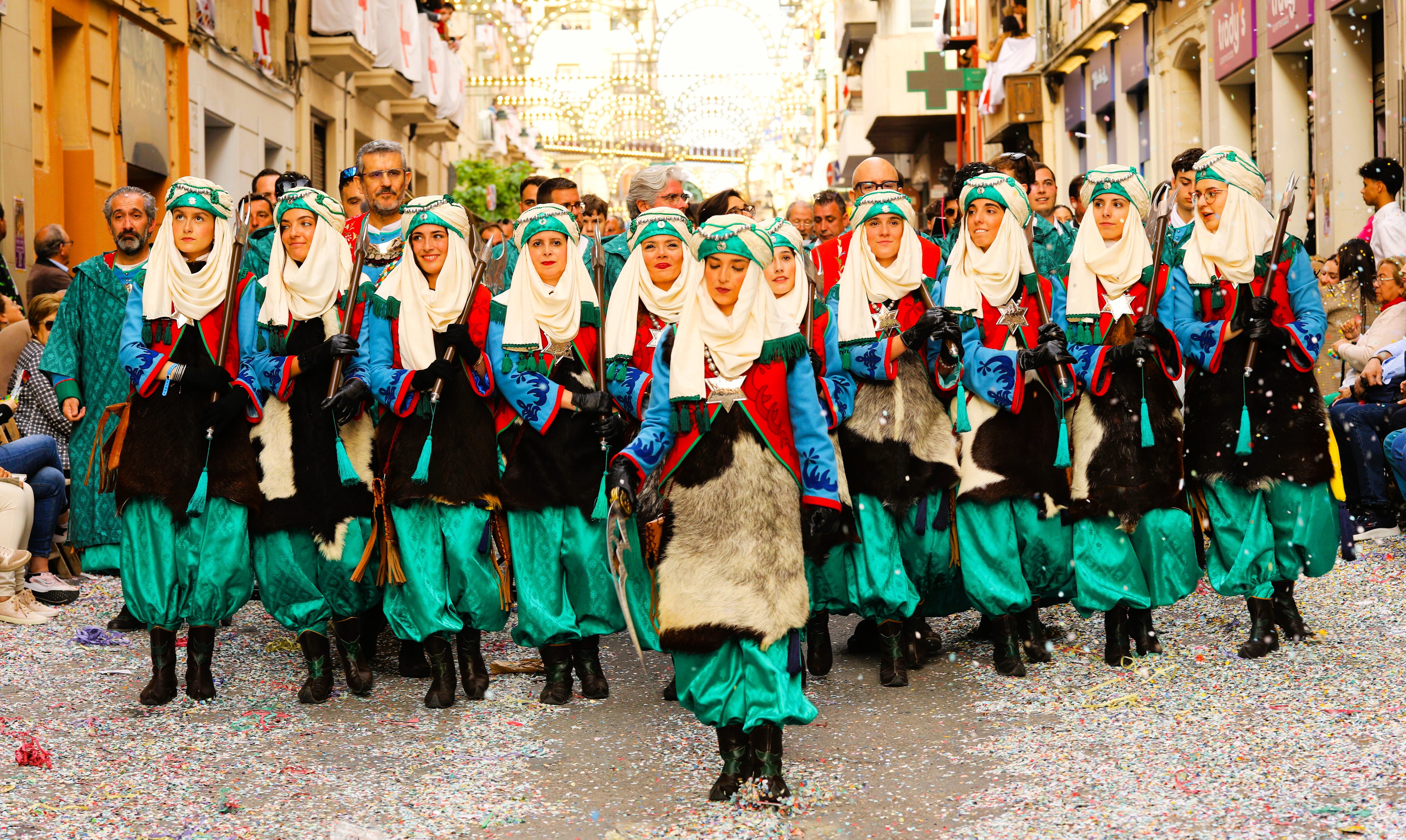 Escuadra femenina en las fiestas de Alcoy de 2024