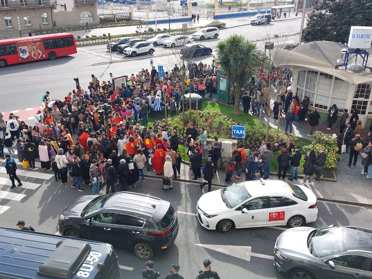 La enseñanza pública de A Coruña saldrá a la calle el 6 de mayo para exigir el arreglo de los colegios y más profesorado