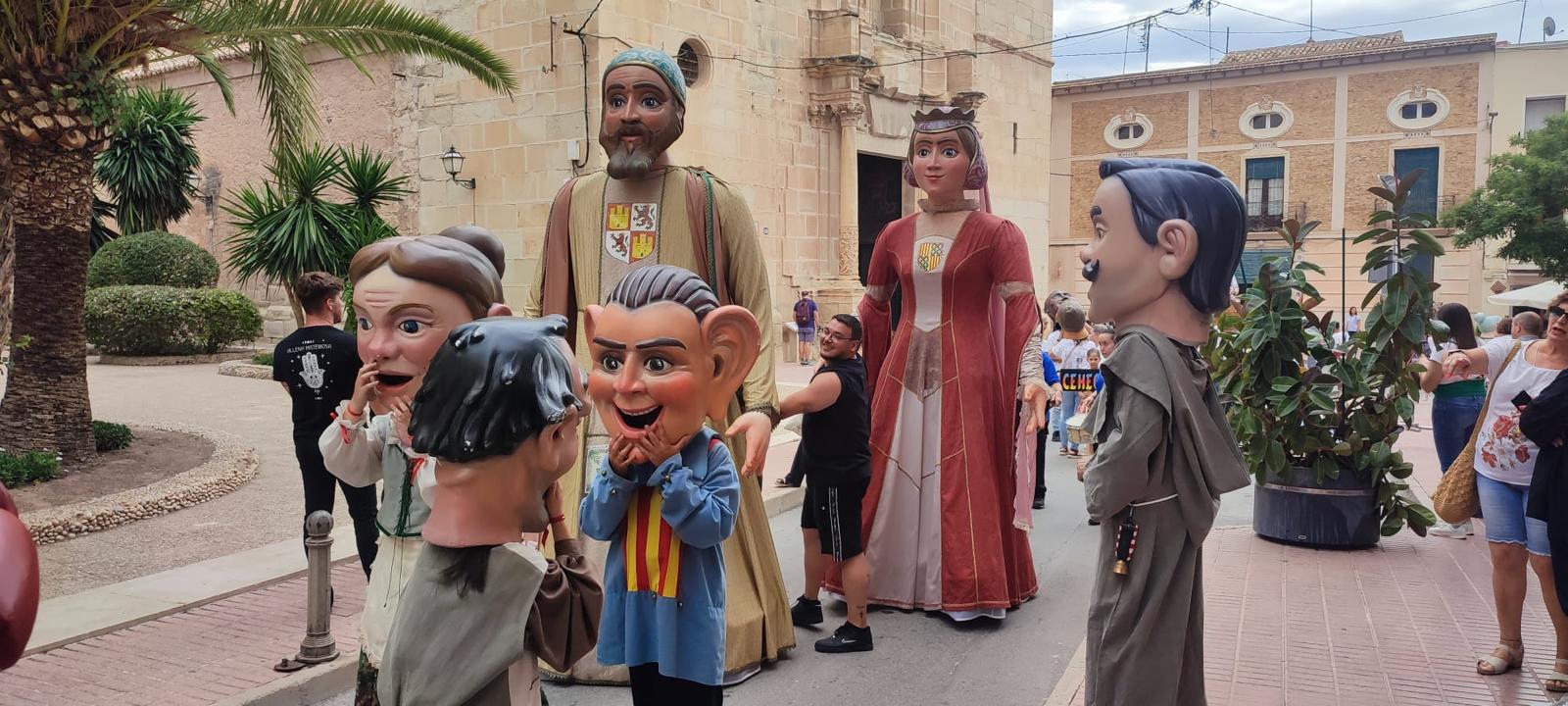 Gigantes y cabezudos de San José