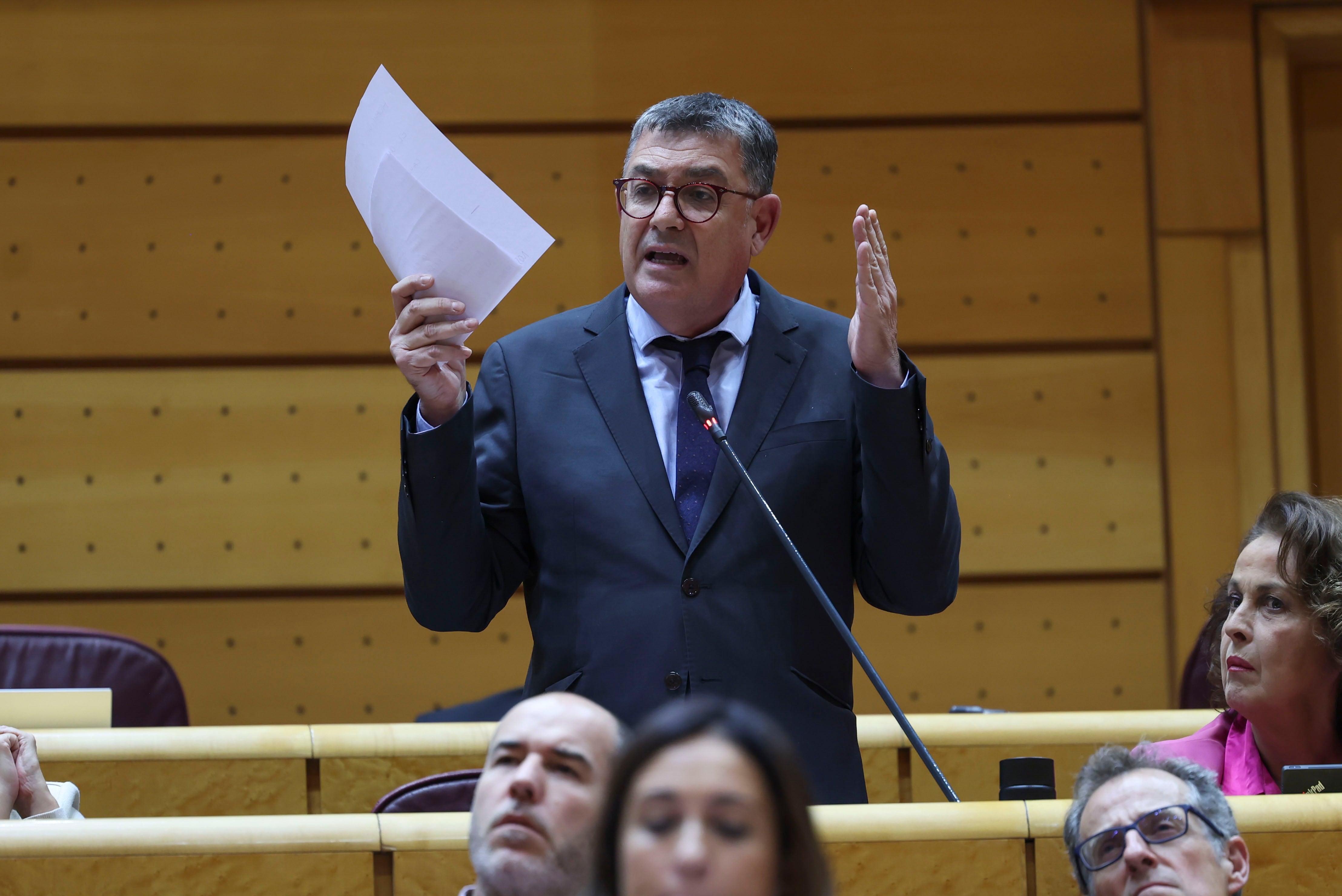 El senador de Compromís Enric Xavier Morera interviene en la sesión de control en el Senado