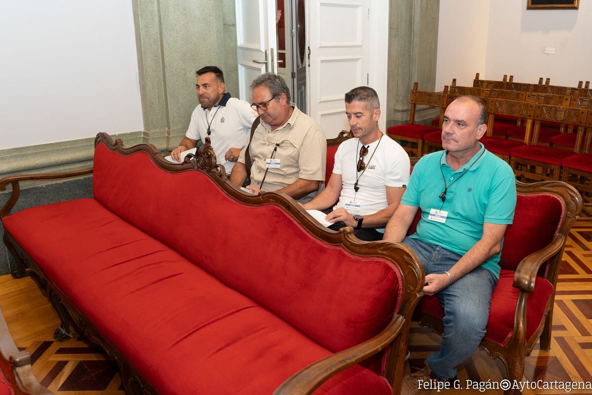 Trabajadores de Navantia en el pleno de la corporación municipal