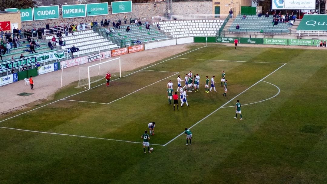 Una de las últimas jugadas en las que el Toledo buscaba el triunfo