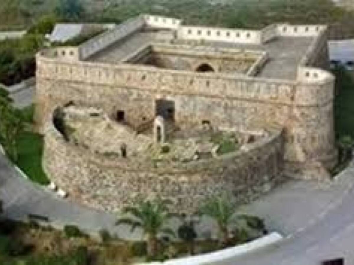 Verdemar denuncia ante la Fiscalía un presunto delito contra el patrimonio en el entorno del Castillo de la Duquesa de Manilva