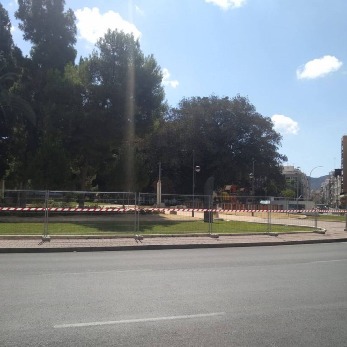 Zonas acordonadas para evitar aglomeraciones de los aficionados en caso de ascenso del F.C Cartagena