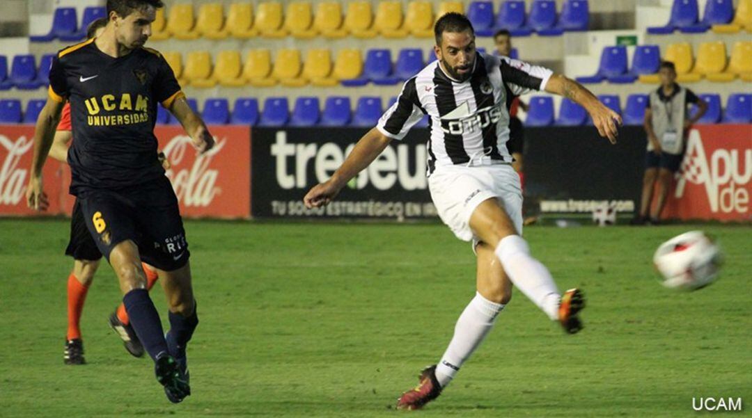 Juan Delgado durante un partido.