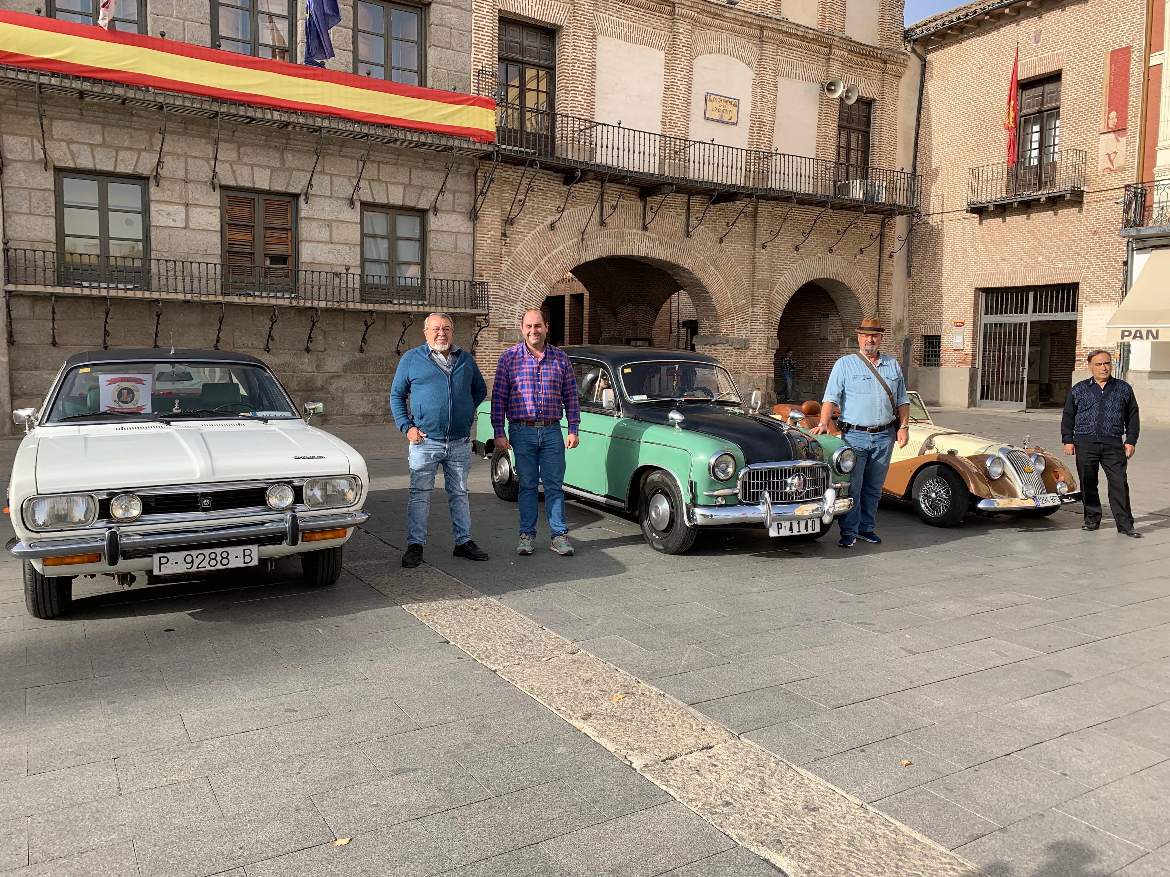 Medina del Campo volverá a reunir coches clásicos en la Plaza Mayor