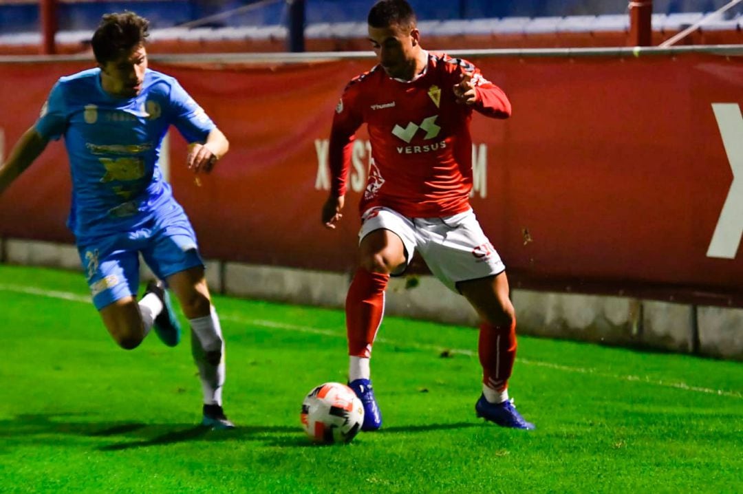 Andrés Silvente en un partido con el Real Murcia