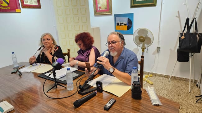 Momento de la presentación de José Nieto