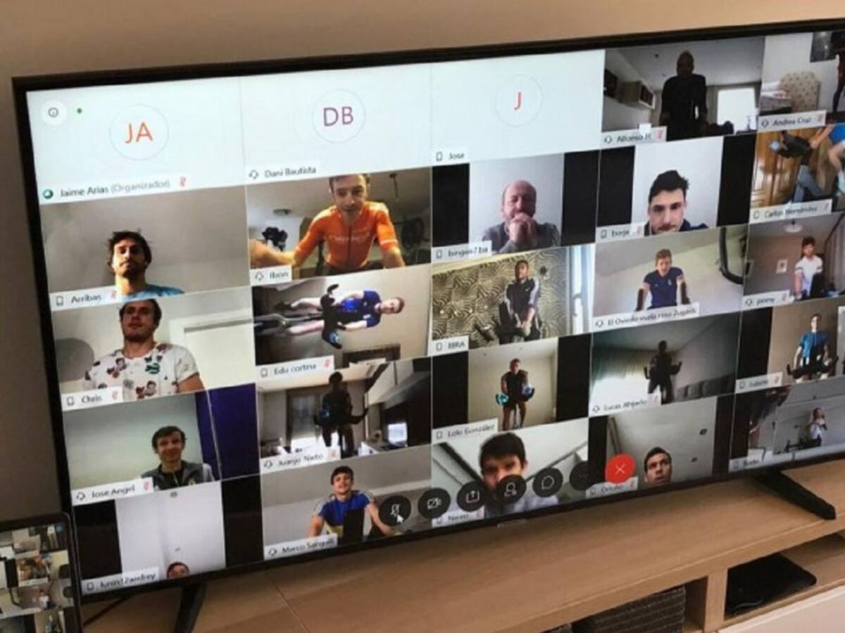 El Oviedo se entrena a las órdenes de Ibon Zugasti