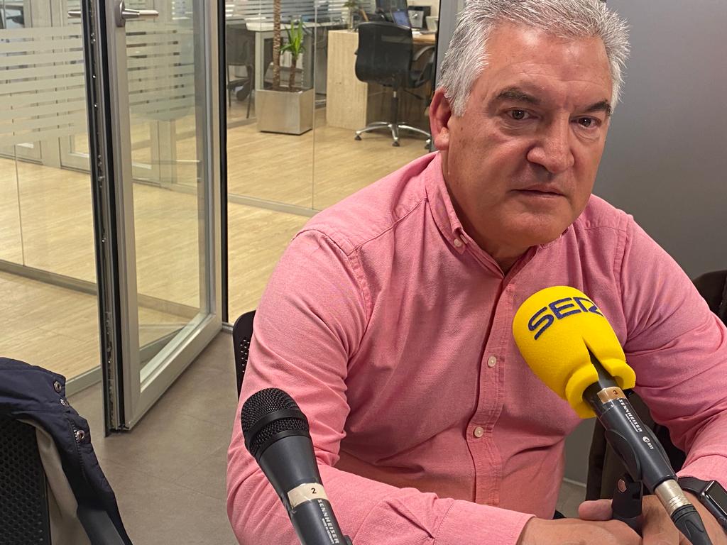 Ildefonso Sanz en los estudios de la SER